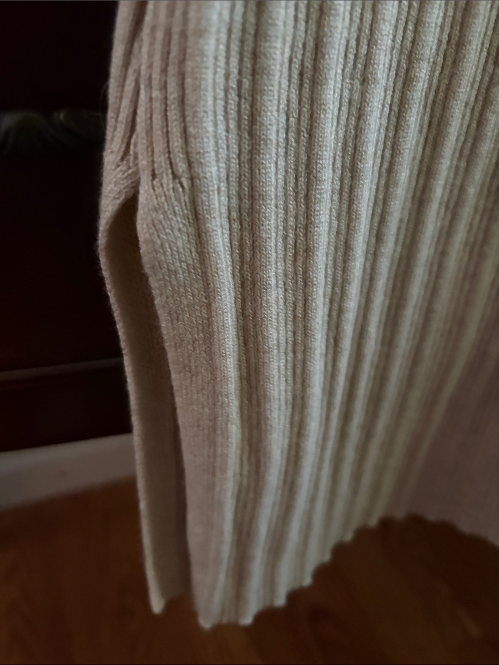 Olive & Oak Ribbed V-Neck Maxi Dress in Beige - Picture 4 of 8